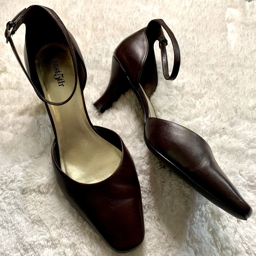 East 5th Brown Ankle Strap Leather Pump 10W